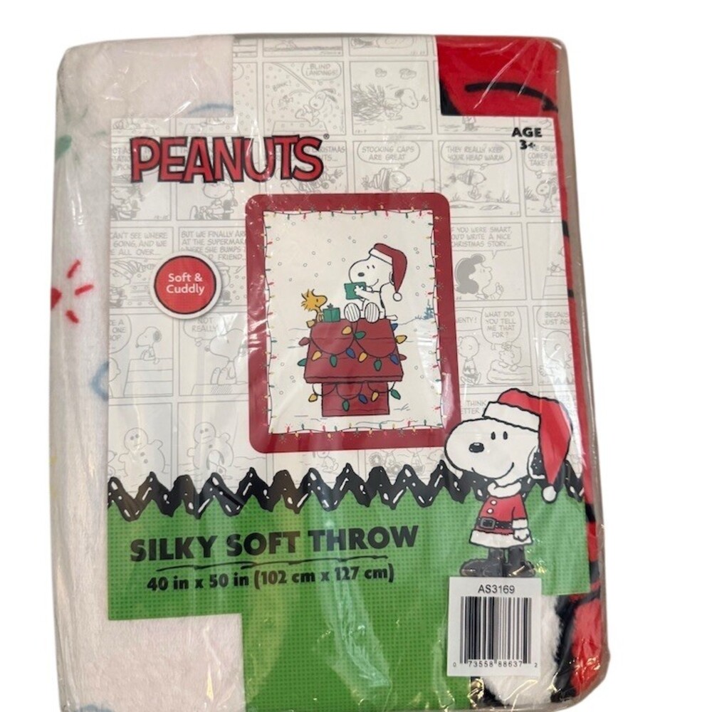 Peanuts Snoopy & Woodstock Christmas Throw Blanket Multicolor 40 x 50 in
